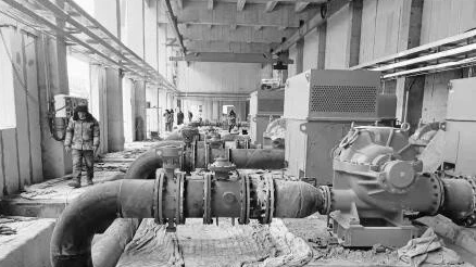 冠航手拉葫蘆解決了狹窄水泵房內(nèi)配件的吊裝難題